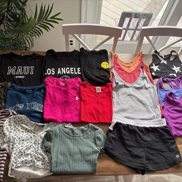 mixed Tops - Lot of 17 Tween Girls/Adult XS Short Sleeve Tops, sports bras and Shorts